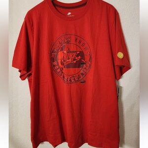 Nike City To World T-Shirt Size 2XL